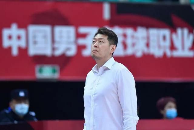 第三，有观众认为电影有些冗长和沉闷，并直言不讳说：“剧情真的有点无聊，太适合催眠了。